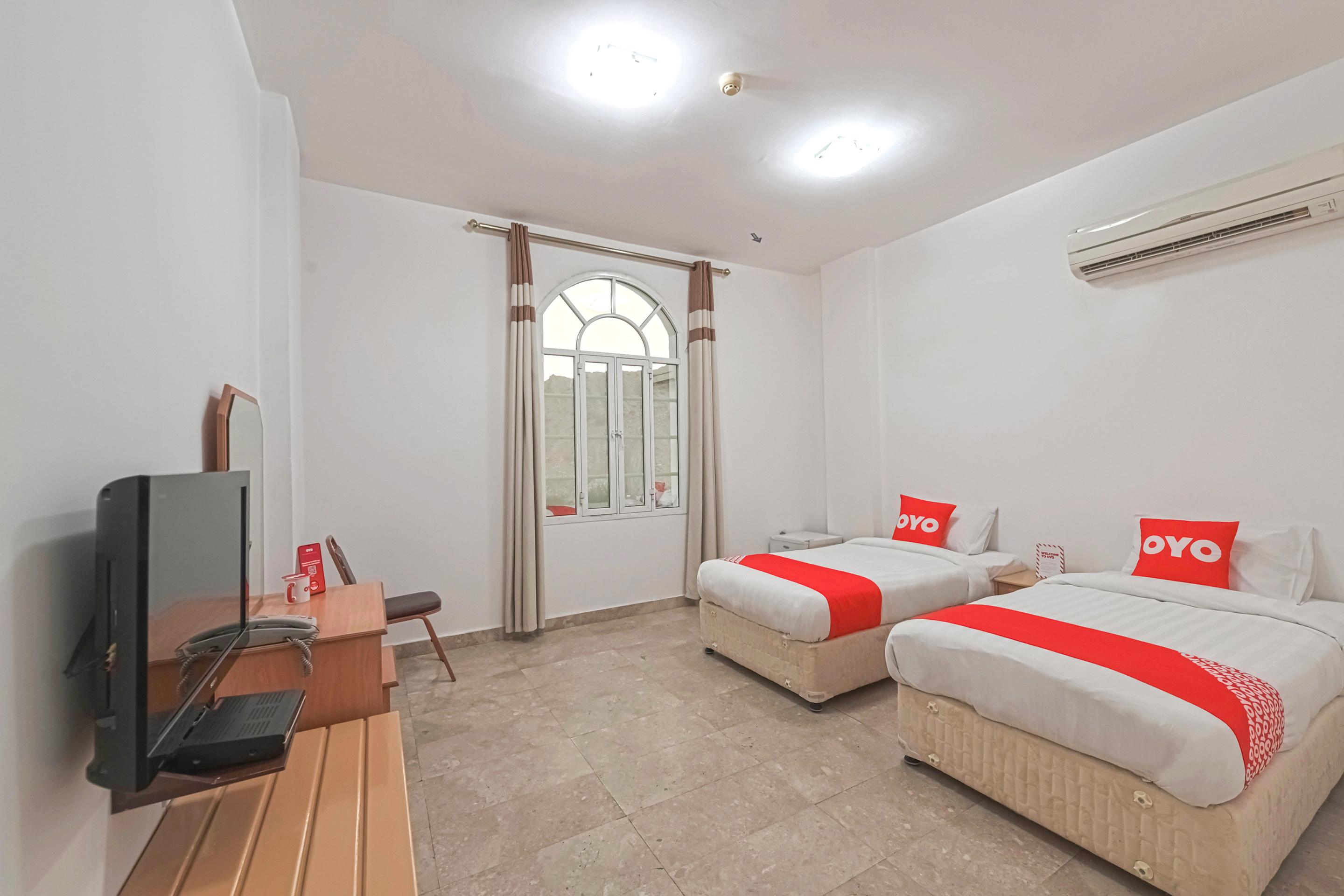 Majestic Hotel Wadi Kabir Luaran gambar