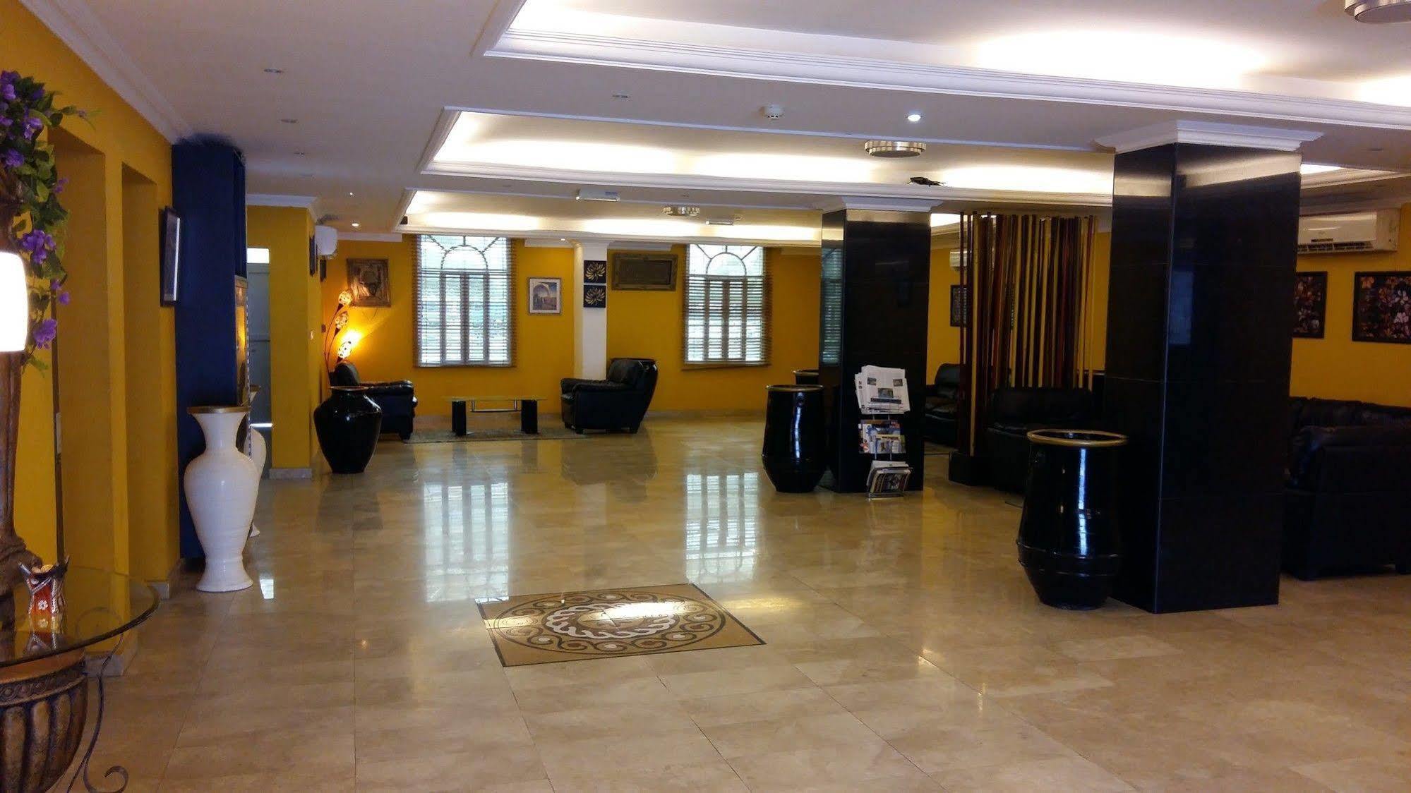 Majestic Hotel Wadi Kabir Luaran gambar