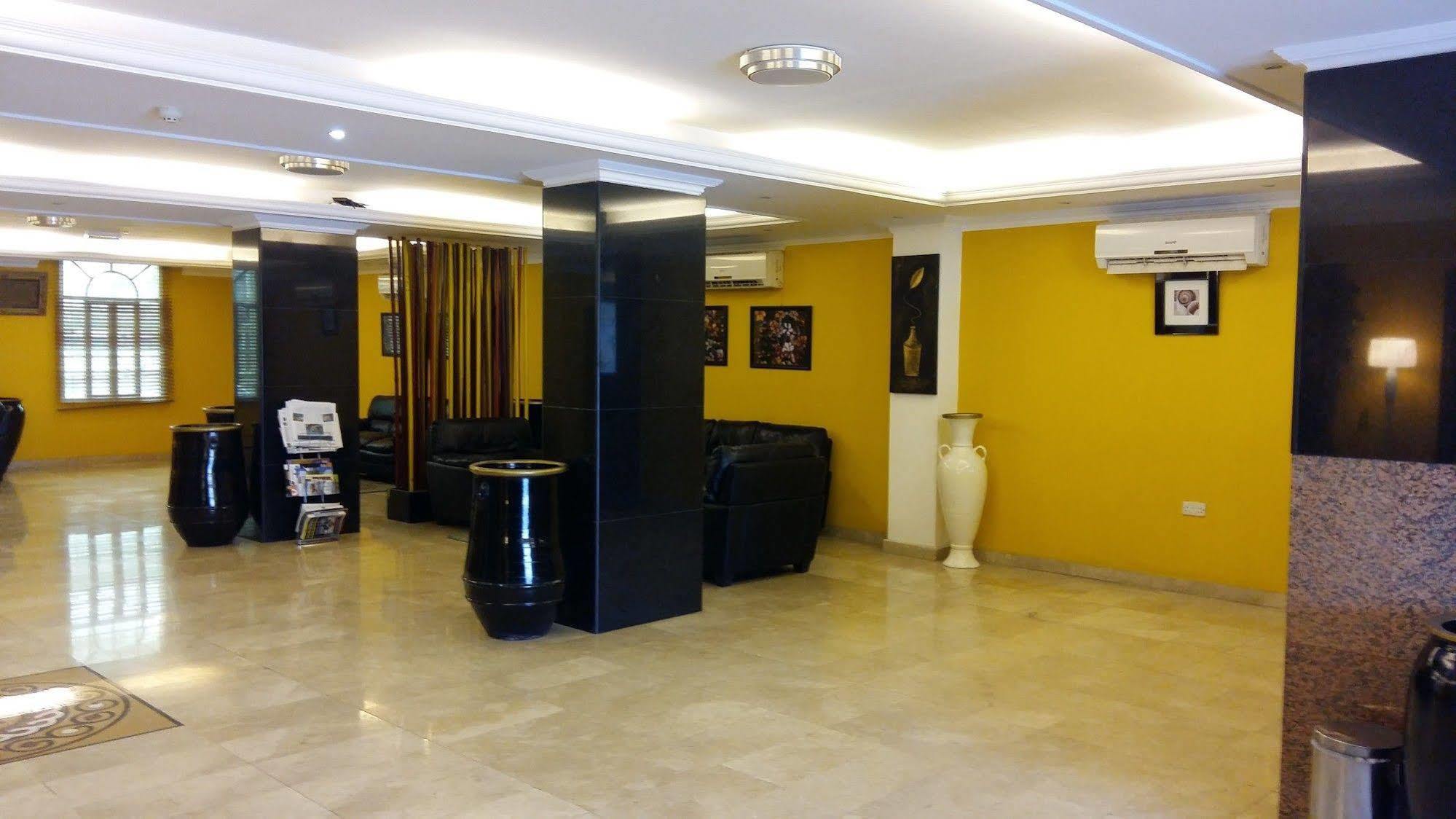 Majestic Hotel Wadi Kabir Luaran gambar