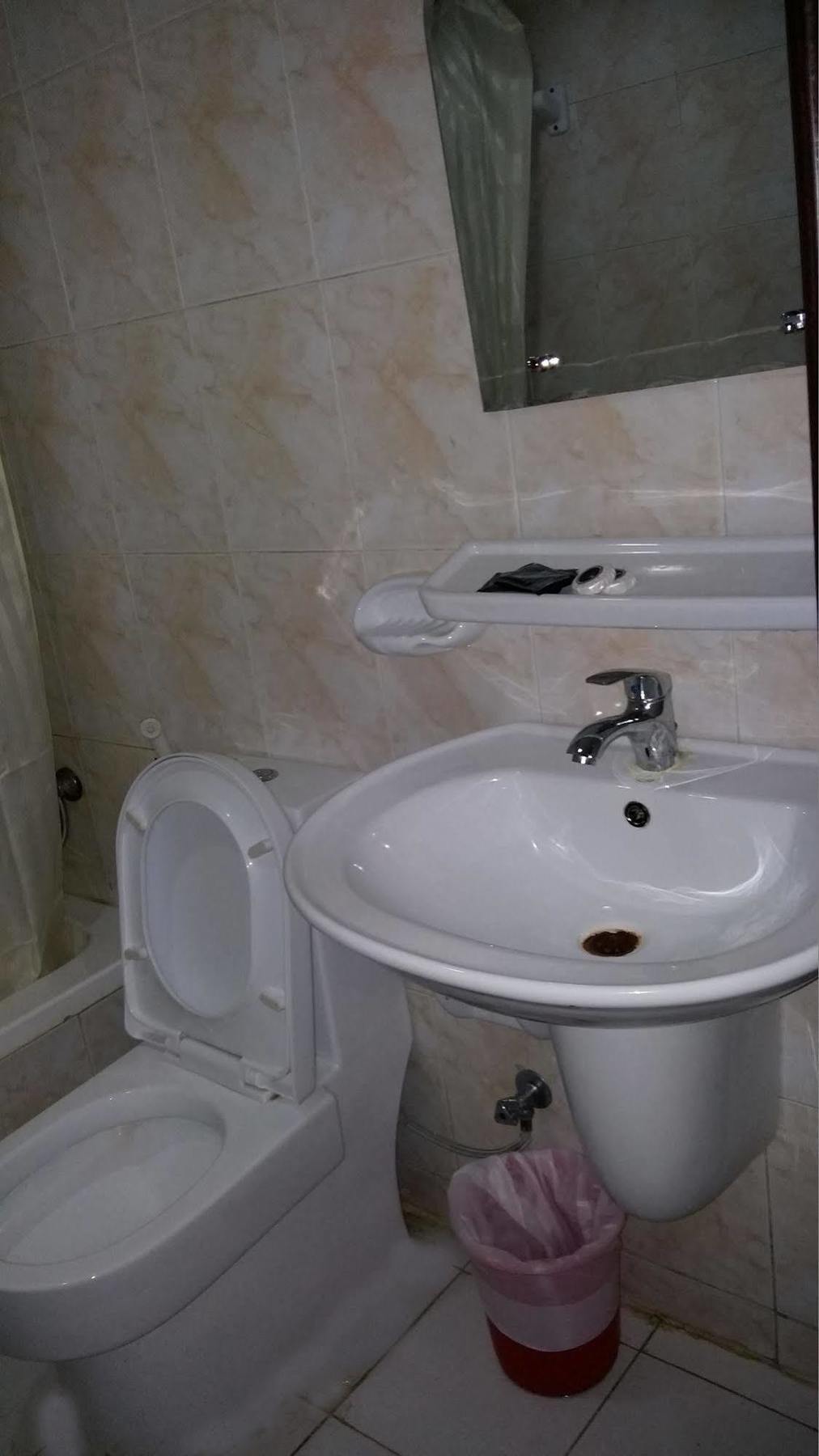 Majestic Hotel Wadi Kabir Luaran gambar